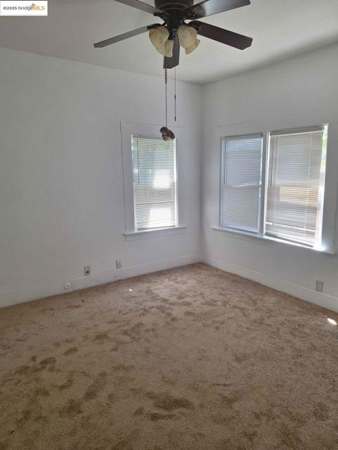 619 W 6Th St, Antioch CA: https://media.crmls.org/mediaz/c3d10bc0-2a39-48b8-be0a-0d0b940c4cb2.jpg