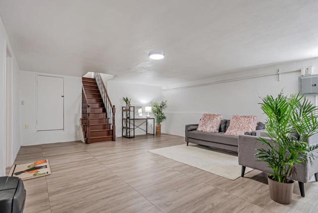 604 Key Boulevard, Richmond CA: https://media.crmls.org/mediaz/c3d1a8a4-563d-4150-bed6-cd1f04024516.jpg