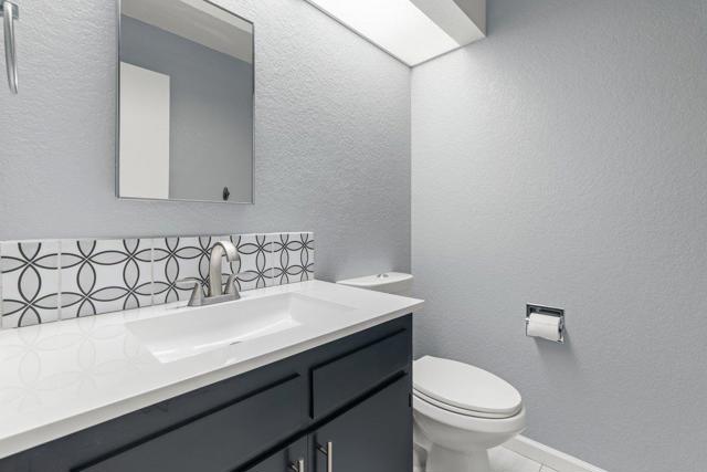 280 Joes Lane, Hollister CA: https://media.crmls.org/mediaz/c3d2b2a9-7abd-43cb-91ae-2ad94e8cb83a.jpg