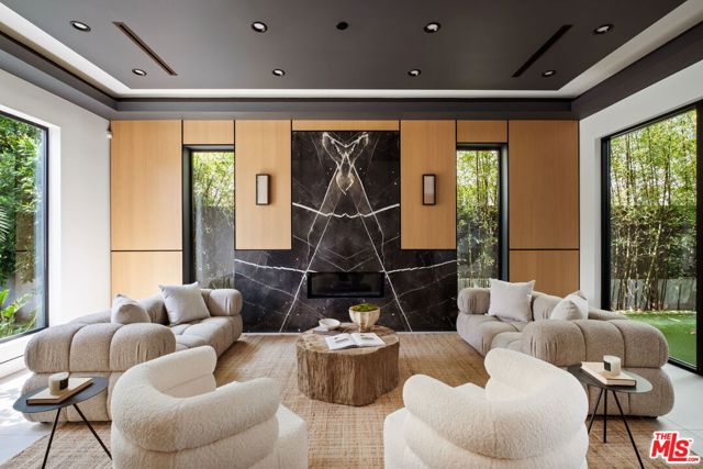 816 N Stanley Avenue, Los Angeles CA: https://media.crmls.org/mediaz/c3d32073-1442-40b6-a05a-66b9eb6e80be.jpg