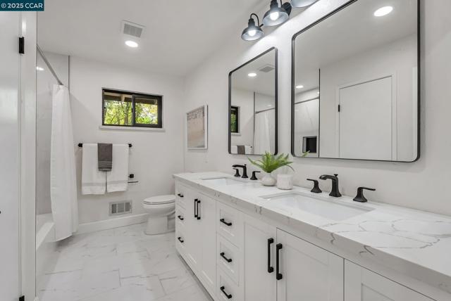 1821 S Main St, Walnut Creek CA: https://media.crmls.org/mediaz/c3d3552b-4d3b-4939-860a-2cdf7f0cfaab.jpg