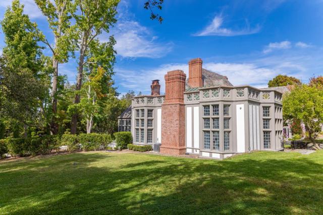 85 Fagan Drive, Hillsborough CA: https://media.crmls.org/mediaz/c3d387e8-1e7e-41d9-b60a-a8f645e1579b.jpg