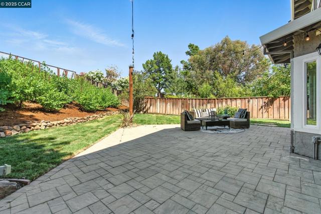 316 Valley High Dr, Pleasant Hill CA: https://media.crmls.org/mediaz/c3d3f436-4bb0-4fd8-93bc-8b01b22d506b.jpg