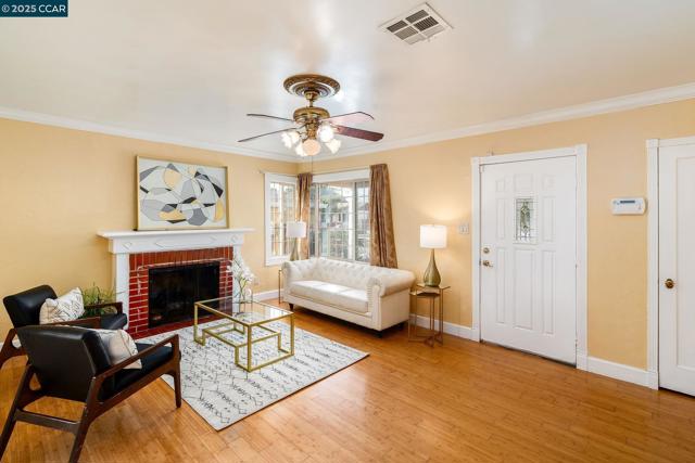 66 Murdock St, Richmond CA: https://media.crmls.org/mediaz/c3d42b53-9bb2-411d-a267-38c6fe040dd3.jpg