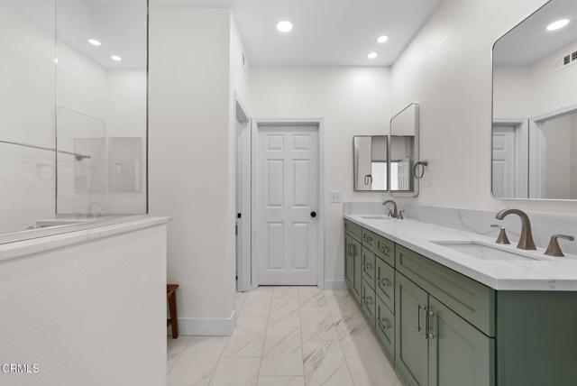 Detail Gallery Image 20 of 45 For 596 Fenwick Way #C,  Simi Valley,  CA 93065 - 3 Beds | 2/1 Baths