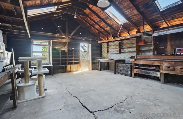 602 Starbright Ln, Alpine CA: https://media.crmls.org/mediaz/c3d58f57-f549-433f-a884-0bd65620804d.jpg