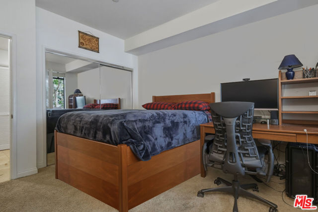 5625 Crescent Parkway, 109 photo 19