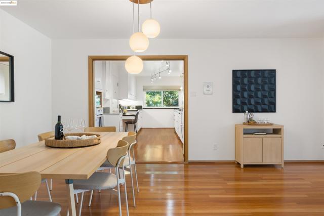 1515 Oxford, Berkeley CA: https://media.crmls.org/mediaz/c3d60630-b1dc-4c0d-91ff-f3e8086caa81.jpg