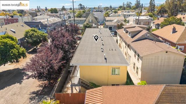 2011 Rutherford, Oakland CA: https://media.crmls.org/mediaz/c3d62139-62da-4237-89b4-66115448e049.jpg