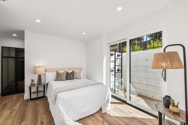 4073 Stanley Blvd, Pleasanton CA: https://media.crmls.org/mediaz/c3d6483d-5f6f-4a5f-aa00-ce57d4de78d7.jpg
