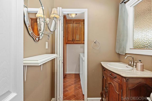 6289 Lake Arago Ave, San Diego CA: https://media.crmls.org/mediaz/c3d74eec-e18d-4b19-b110-c542ce6cfb39.jpg