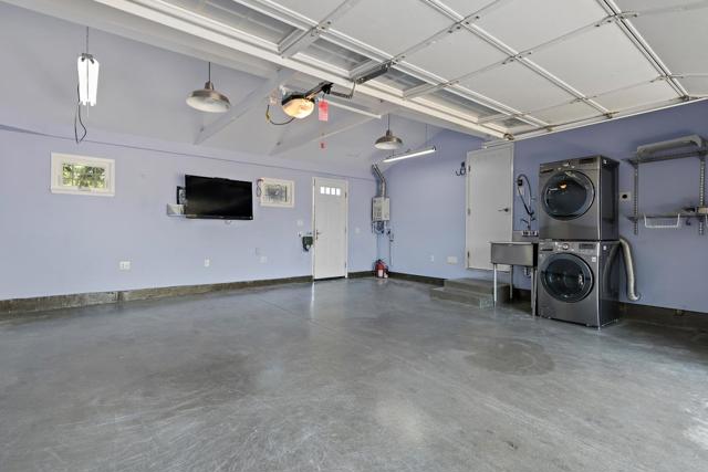 728 Glencoe Court, Sunnyvale CA: https://media.crmls.org/mediaz/c3d75139-354c-4d99-a86e-5ed65fe0842c.jpg