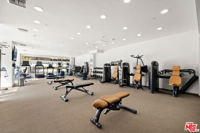 10601 Wilshire Boulevard, Los Angeles CA: https://media.crmls.org/mediaz/c3d85ae7-386d-4d86-9f49-074f5294d100.jpg
