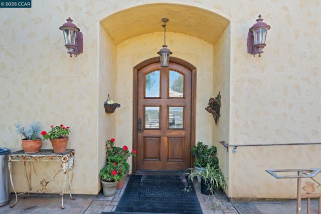 633 Kalthoff Cmn, Livermore CA: https://media.crmls.org/mediaz/c3da5a9f-c6fe-4c4d-9f19-56ad51dee945.jpg