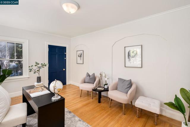 1019 Sir Francis Drake Blvd, San Anselmo CA: https://media.crmls.org/mediaz/c3daf1df-75e2-44e3-aa7d-37ce3c988265.jpg