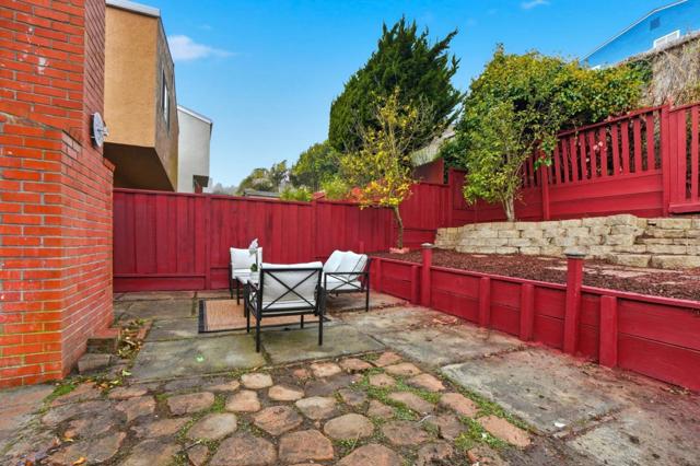 844 King Drive, Daly City CA: https://media.crmls.org/mediaz/c3db6361-a660-4311-a429-a87bc84916b3.jpg