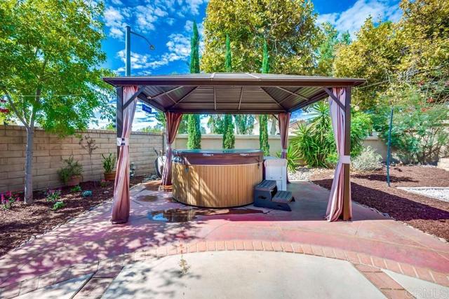 39685 ALMANSA, Murrieta CA: https://media.crmls.org/mediaz/c3dc0507-4deb-4110-9d5c-80dc08f8c2f0.jpg