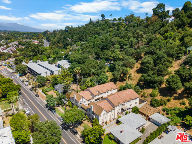 241 Monterey Road, South Pasadena CA: https://media.crmls.org/mediaz/c3dd1580-c959-4dc0-b48c-7560bd1bb982.jpg