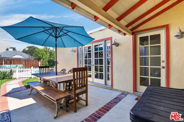 12151 La Maida Street photo 30