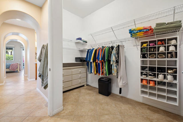 14 Via Santo Tomas Drive, Rancho Mirage CA: https://media.crmls.org/mediaz/c3de7952-80c5-40e4-97aa-693a6cd30dff.jpg