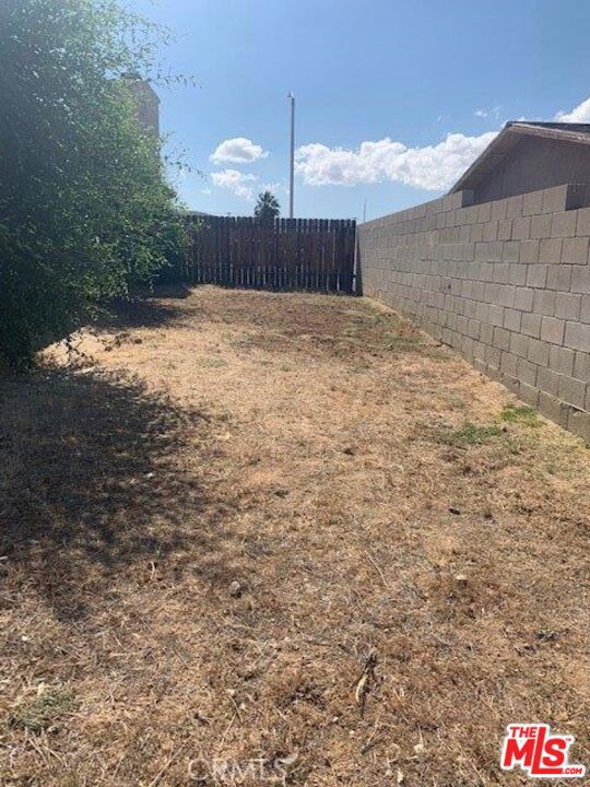 14055 Montecito Drive, Victorville CA: https://media.crmls.org/mediaz/c3ded3e8-ed82-4b63-8913-5cc84974d2dd.jpg
