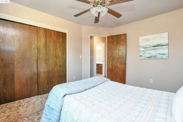 918 Carpenter Rd, Oakley CA: https://media.crmls.org/mediaz/c3def67c-6a2f-4df0-9eb3-e87e05f0c4bc.jpg