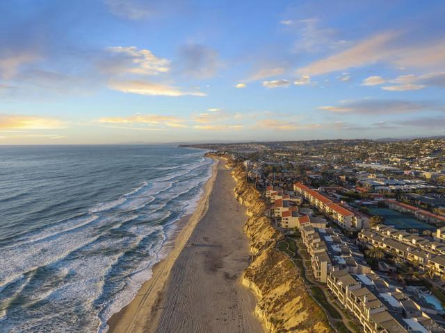 429 Sierra Ave, Solana Beach, California 92075, 2 Bedrooms Bedrooms, ,2 BathroomsBathrooms,Condominium,For Sale,Sierra Ave,250022120SD