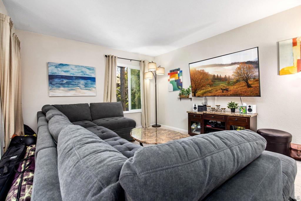 1855 Diamond St - photo 10