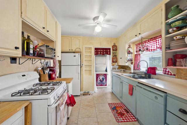 6352 Holabird St, San Diego CA: https://media.crmls.org/mediaz/c3dfc355-ada5-47fd-9809-37b00a024437.jpg