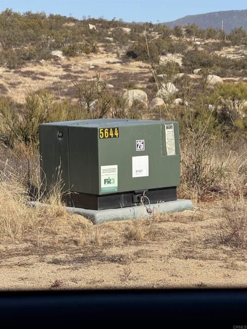 1 Dusty Trail, Aguanga CA: https://media.crmls.org/mediaz/c3e1276c-3548-48a2-9af1-3aae5635ba75.jpg