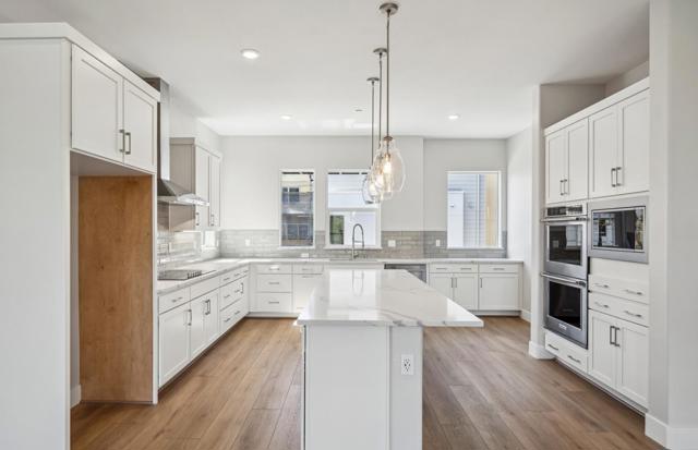 2512 Sage Street, San Mateo CA: https://media.crmls.org/mediaz/c3e12e69-d50b-4f21-bb8a-dd9a2624f12e.jpg