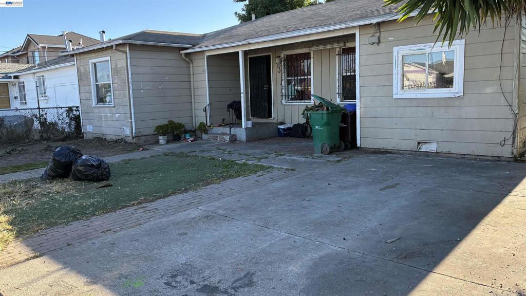 331 Stoneford Ave