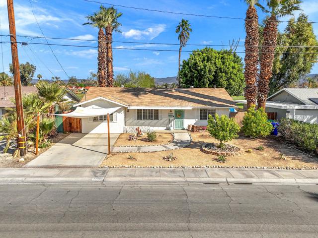77590 California Drive, Palm Desert CA: https://media.crmls.org/mediaz/c3e24996-9ed6-4de8-883b-df11f66c7ced.jpg