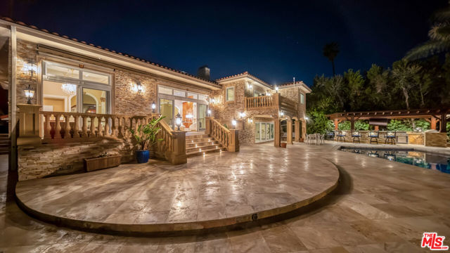 10801 Bothwell Road, Chatsworth CA: https://media.crmls.org/mediaz/c3e28a8c-caa5-44d1-90ff-74f77c459283.jpg