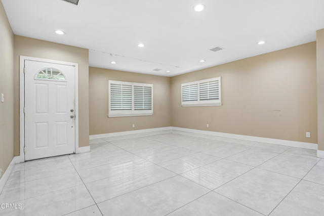 10530 Rubio Avenue, Granada Hills CA: https://media.crmls.org/mediaz/c3e34941-7a6e-42fa-a290-aa5971f21fc9.jpg