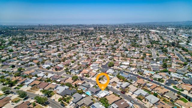 3981 Hatton St, San Diego CA: https://media.crmls.org/mediaz/c3e37108-486b-4ec2-83b2-01f0f6e4b240.jpg