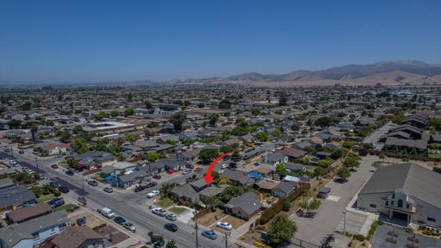 1117 Garner Avenue, Salinas CA: https://media.crmls.org/mediaz/c3e37e94-1def-4c4a-a6fa-db7853cab446.jpg