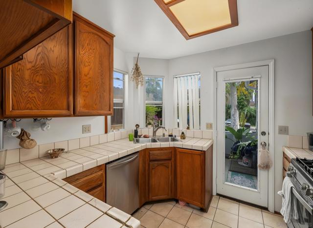 976 Sapphire Street, Pacific Beach (San Diego) CA: https://media.crmls.org/mediaz/c3e38993-a3b7-4ee7-9f79-87984ea227e5.jpg