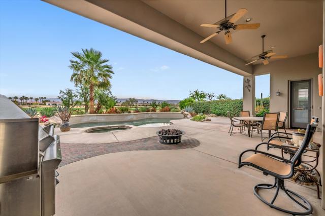 81650 Tiburon Drive, La Quinta CA: https://media.crmls.org/mediaz/c3e3f72b-f95c-4128-a2a3-c7052511fb87.jpg
