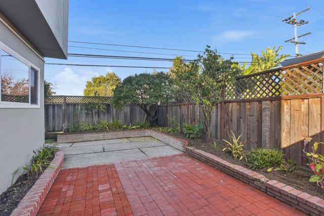 1079 Annapolis Drive, San Mateo CA: https://media.crmls.org/mediaz/c3e46671-848b-4256-b500-927394274f07.jpg