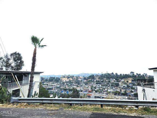 4936 La Calandria Way, Los Angeles CA: https://media.crmls.org/mediaz/c3e632ab-4eb6-4fe0-8e53-3354222ab7bd.jpg