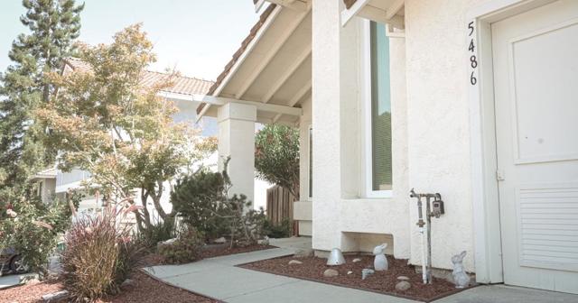 5486 Deer Run Drive, El Sobrante CA: https://media.crmls.org/mediaz/c3e77e66-f241-4486-94dd-4c9788842367.jpg