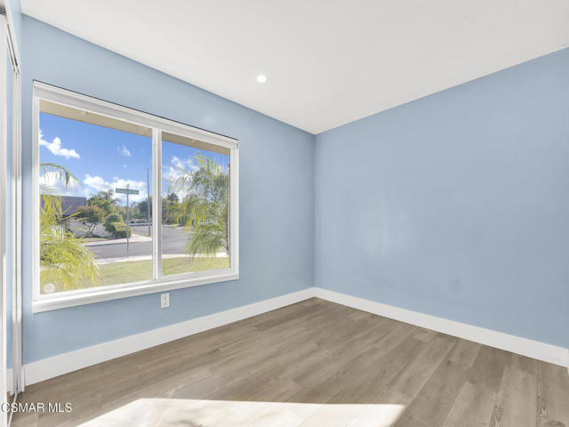 898 Oakmound Avenue, Newbury Park CA: https://media.crmls.org/mediaz/c3e7ce4d-39b1-4a44-a781-8f540278f0b1.jpg