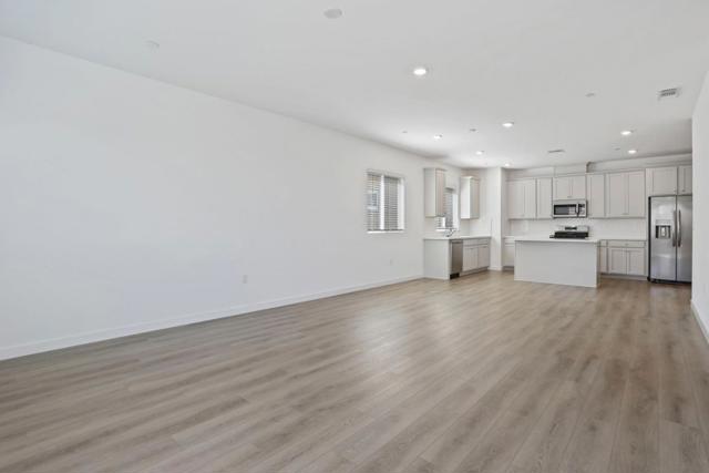 7200 Robins Cove Drive, Stockton CA: https://media.crmls.org/mediaz/c3e891bf-2dd7-48a3-a31b-72ad8200be54.jpg
