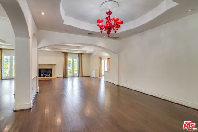 114 S Layton Drive, Los Angeles CA: https://media.crmls.org/mediaz/c3e8a209-17a6-4dcd-870c-23fe11ebc8a3.jpg