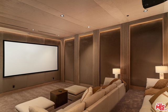 5831 Fitzpatrick Road, Hidden Hills CA: https://media.crmls.org/mediaz/c3e8dbe6-757d-48d6-be92-ef02f198f5b8.jpg