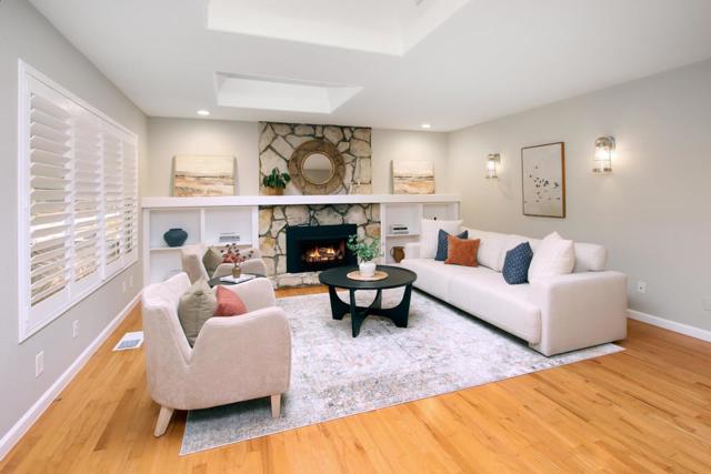 217 Valencia Avenue, Aptos CA: https://media.crmls.org/mediaz/c3e97f11-0dd7-48a0-8033-c42b5d63e49c.jpg