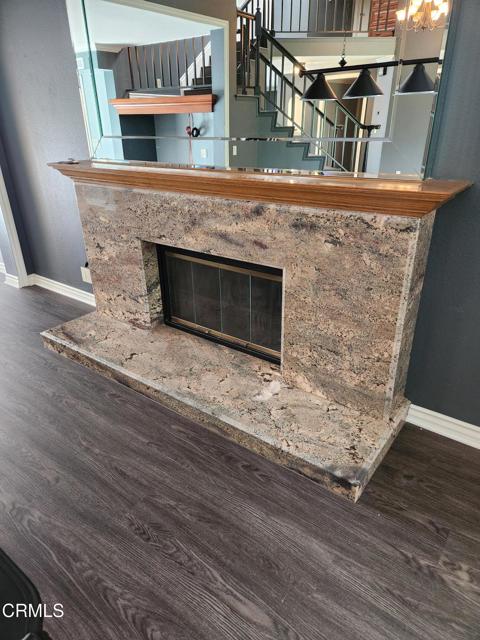 13644 Deering Lane, Moorpark CA: https://media.crmls.org/mediaz/c3ead6b7-17e2-422f-a6a6-10bf058279bf.jpg