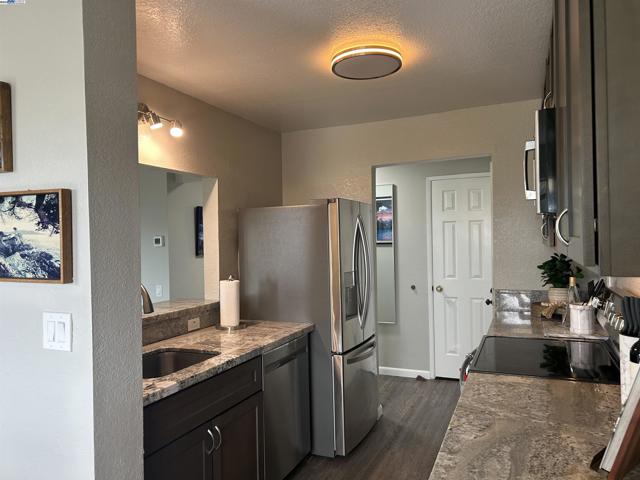 21117 Gary Dr, Hayward CA: https://media.crmls.org/mediaz/c3ebfbd9-ba6b-459a-bd9a-e0044ebd8f85.jpg