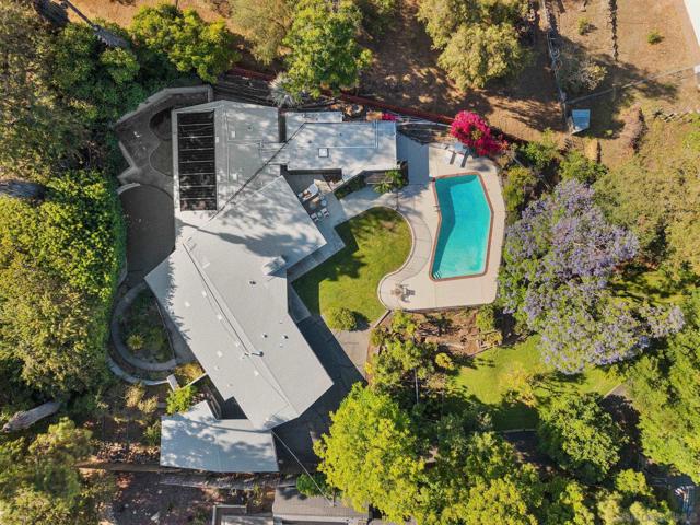 4936 Alzeda Drive, La Mesa CA: https://media.crmls.org/mediaz/c3ed175b-e3af-4637-979b-404c45eff6cc.jpg